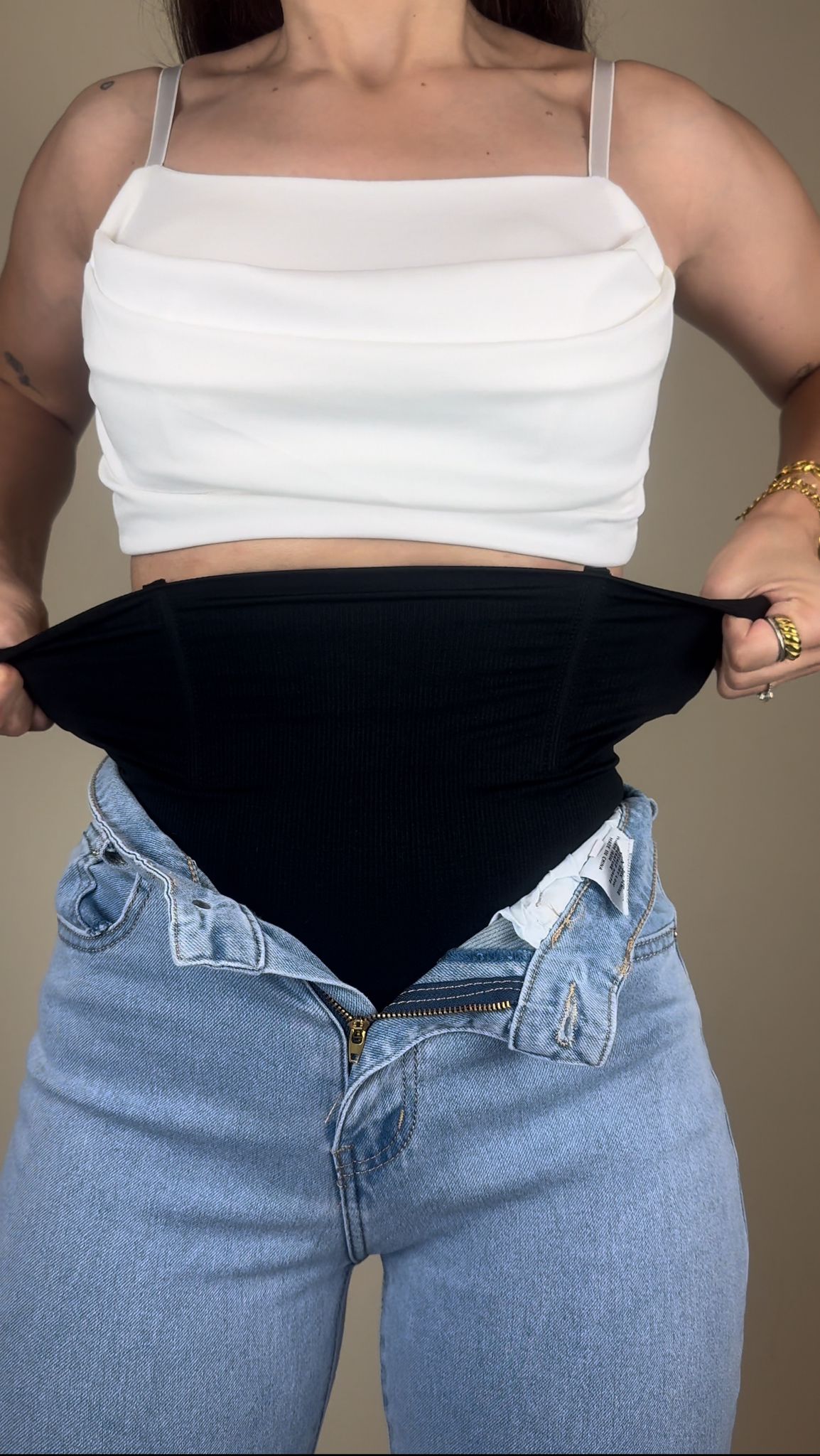 Cueca com cinta modeladora redutora