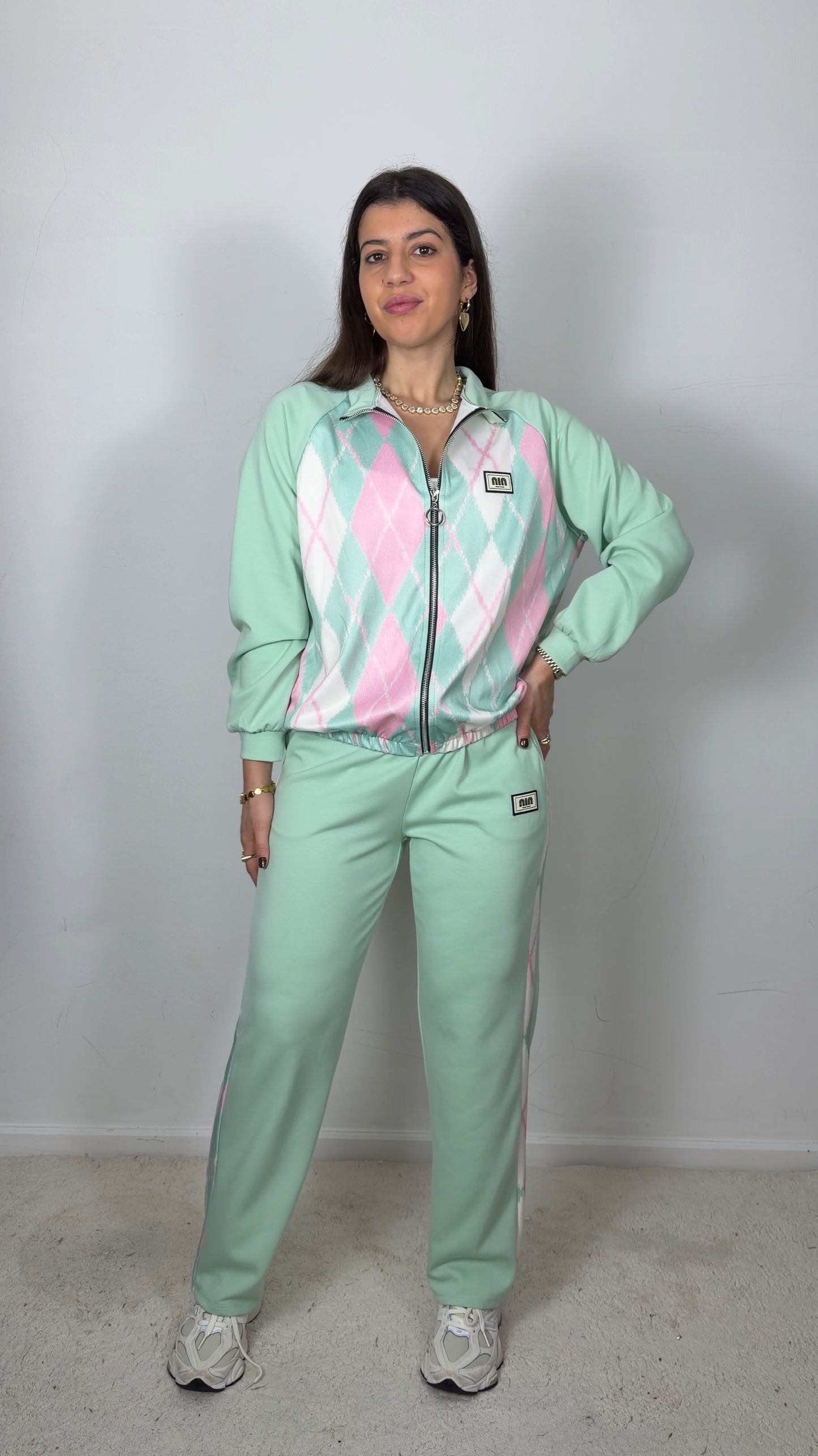 Conjunto fato de treino c/padrão de losangos