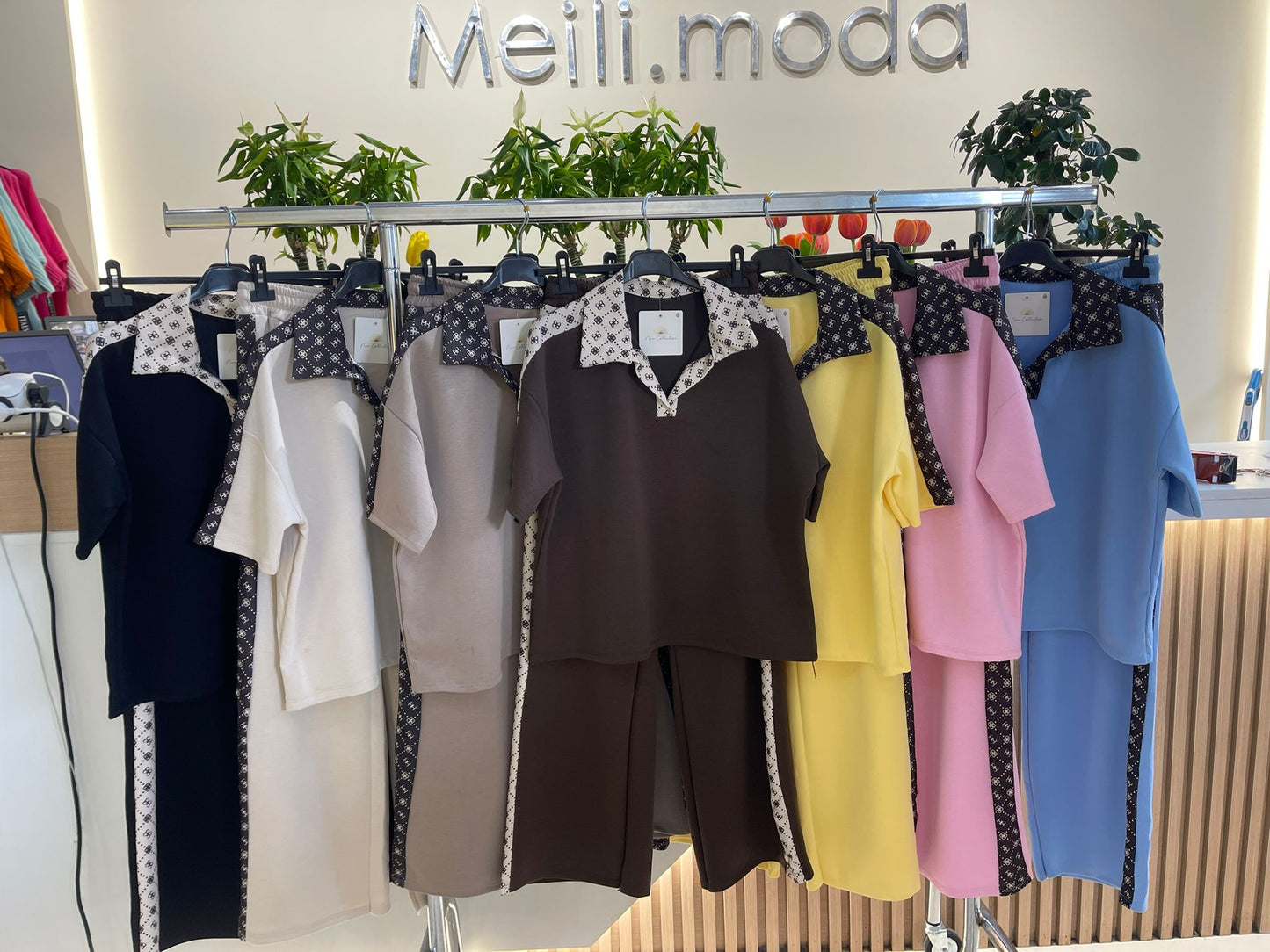 Conjunto fato de treino