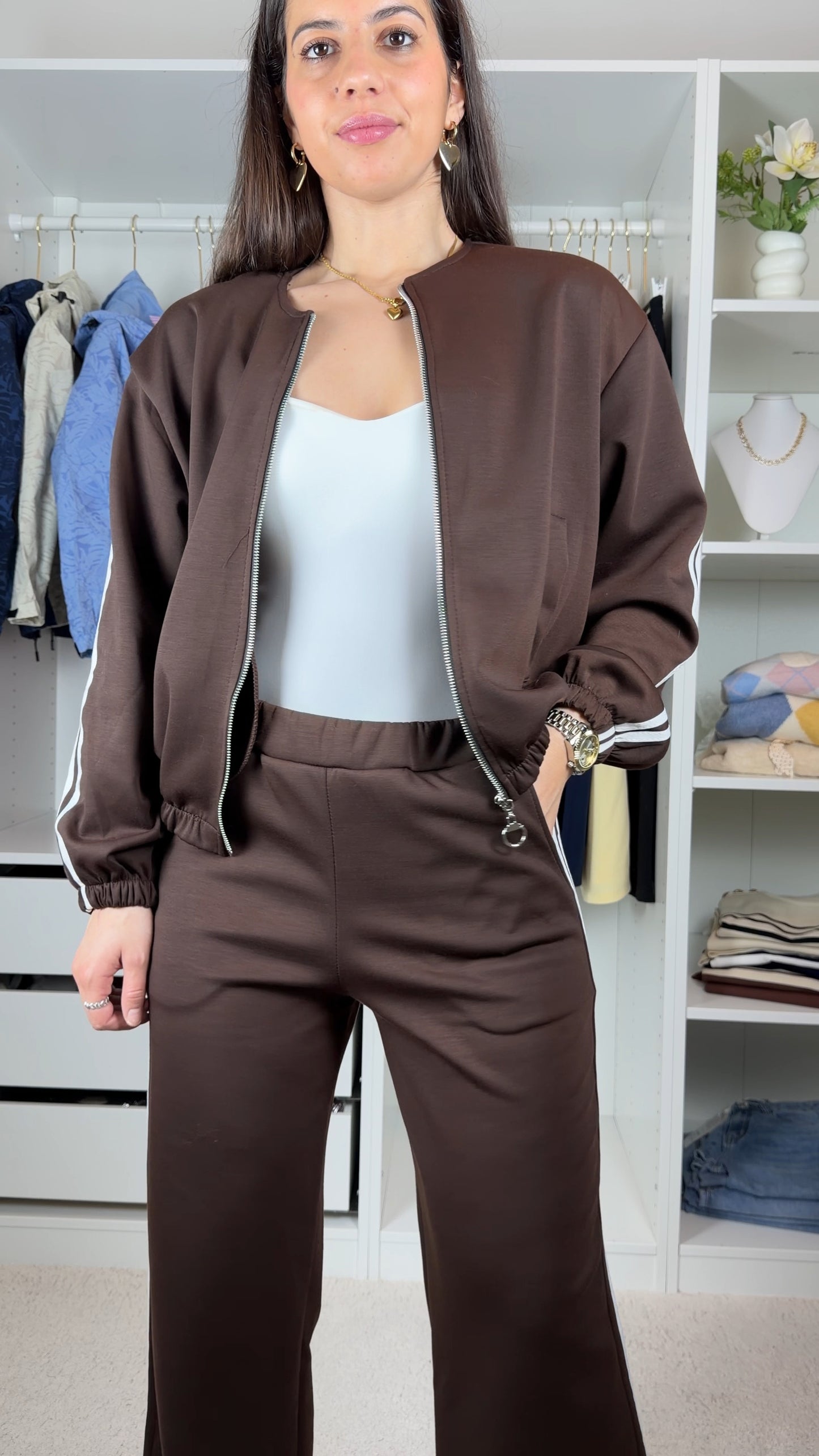 Conjunto fato de treino