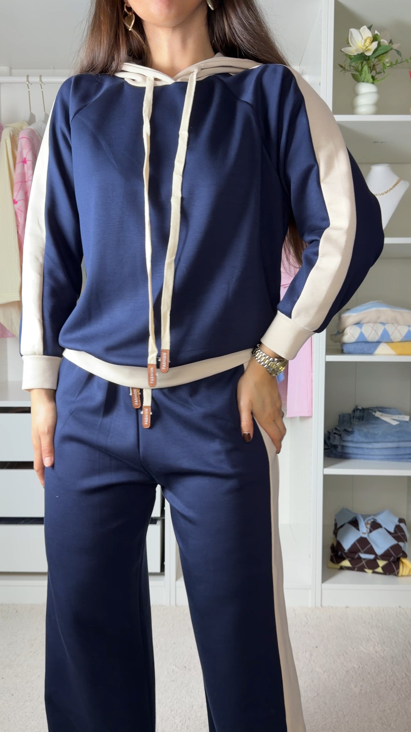 Conjunto fato de treino com risca lateral