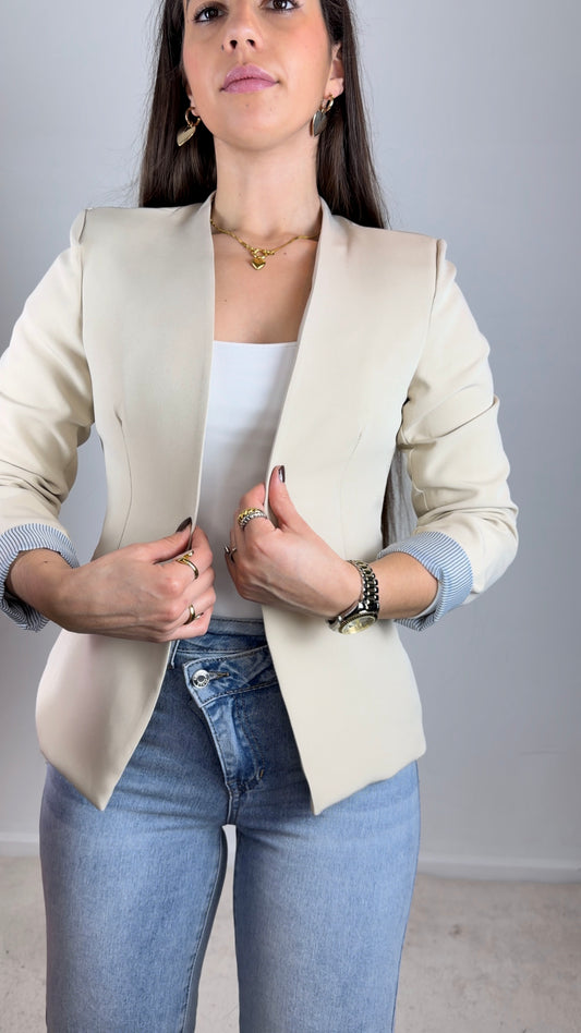 Blazer c/riscas no punho