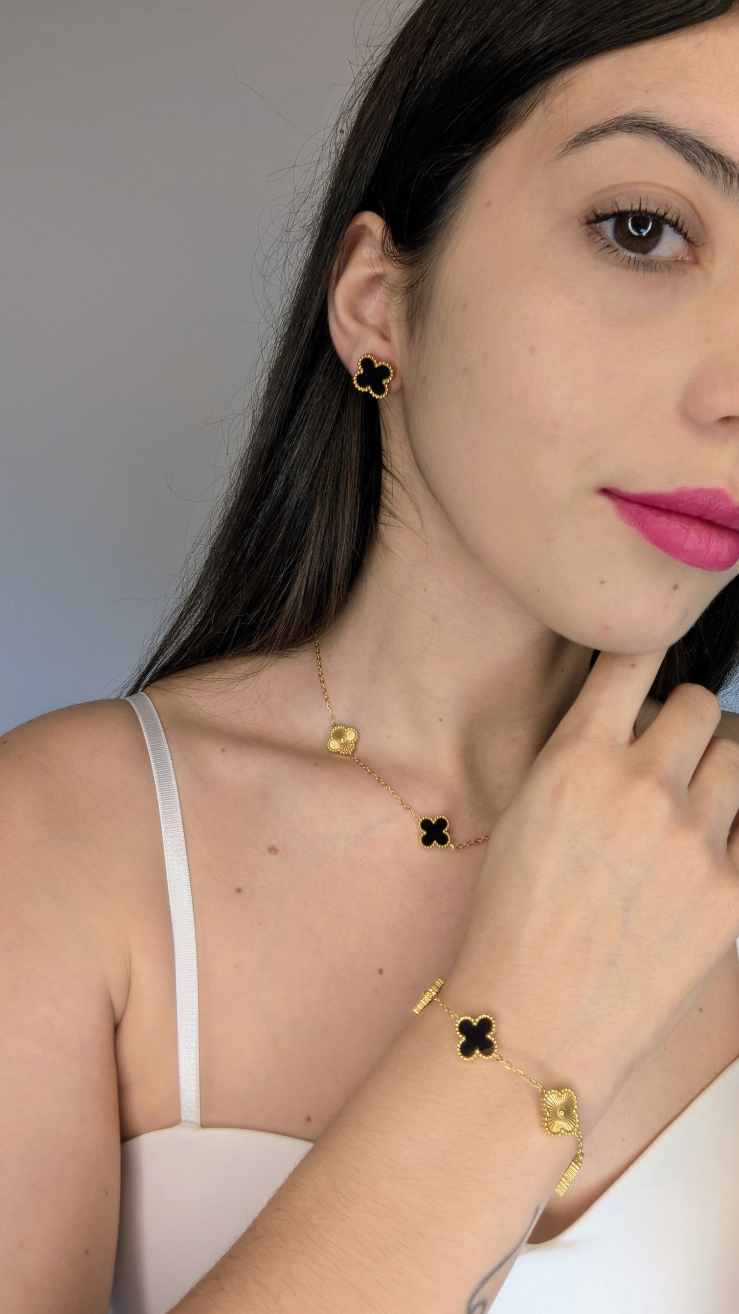 Conjunto do trevo dourado com preto