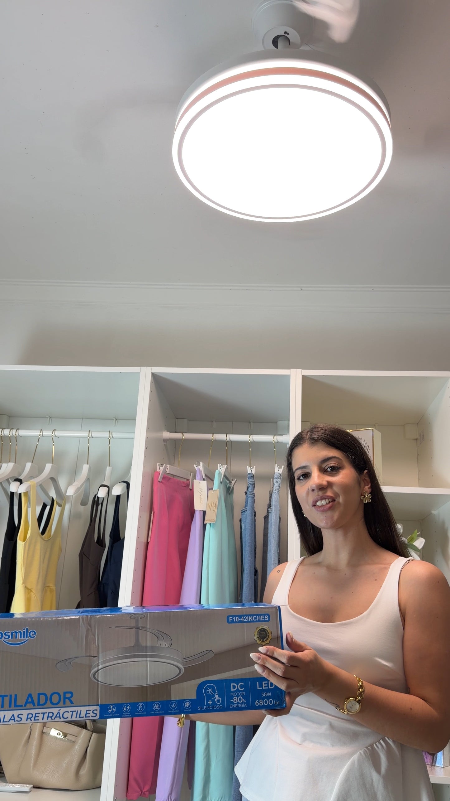Candeeiro de teto com ventilador retratil