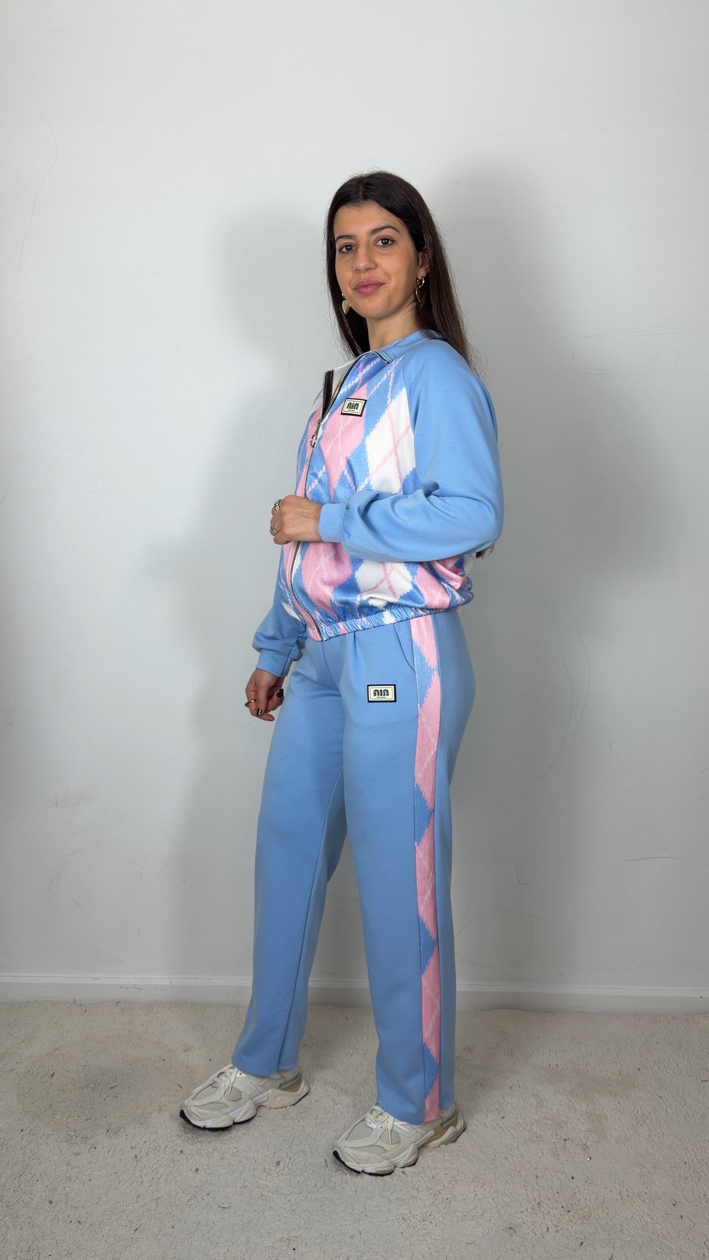 Conjunto fato de treino c/padrão de losangos