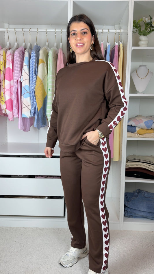 Conjunto fato de treino