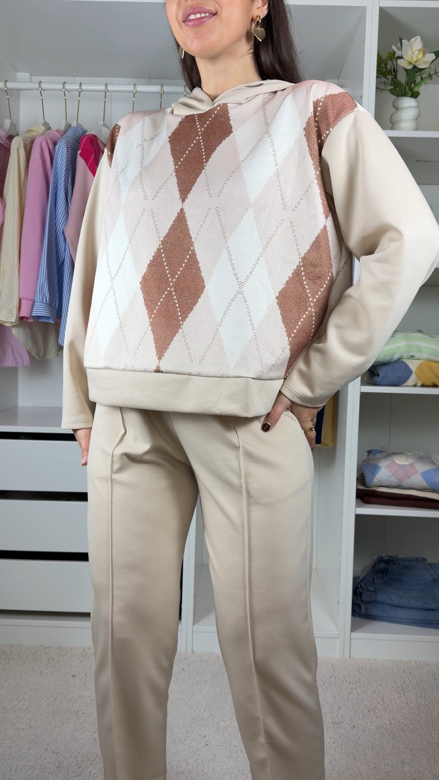 Conjunto fato de treino com losangos