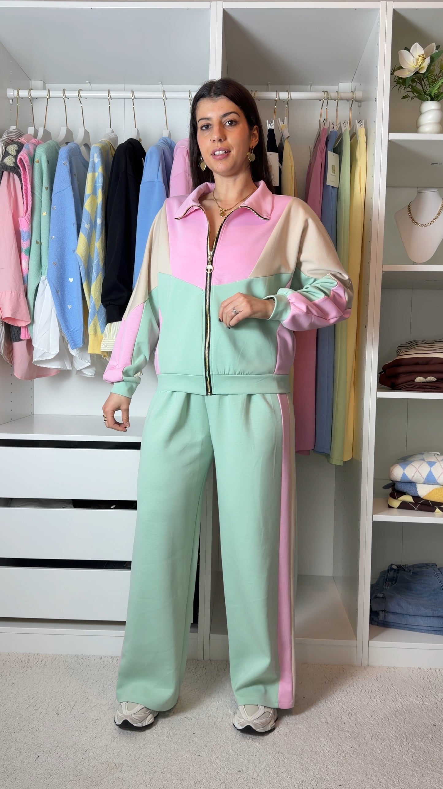 Conjunto fato de treino