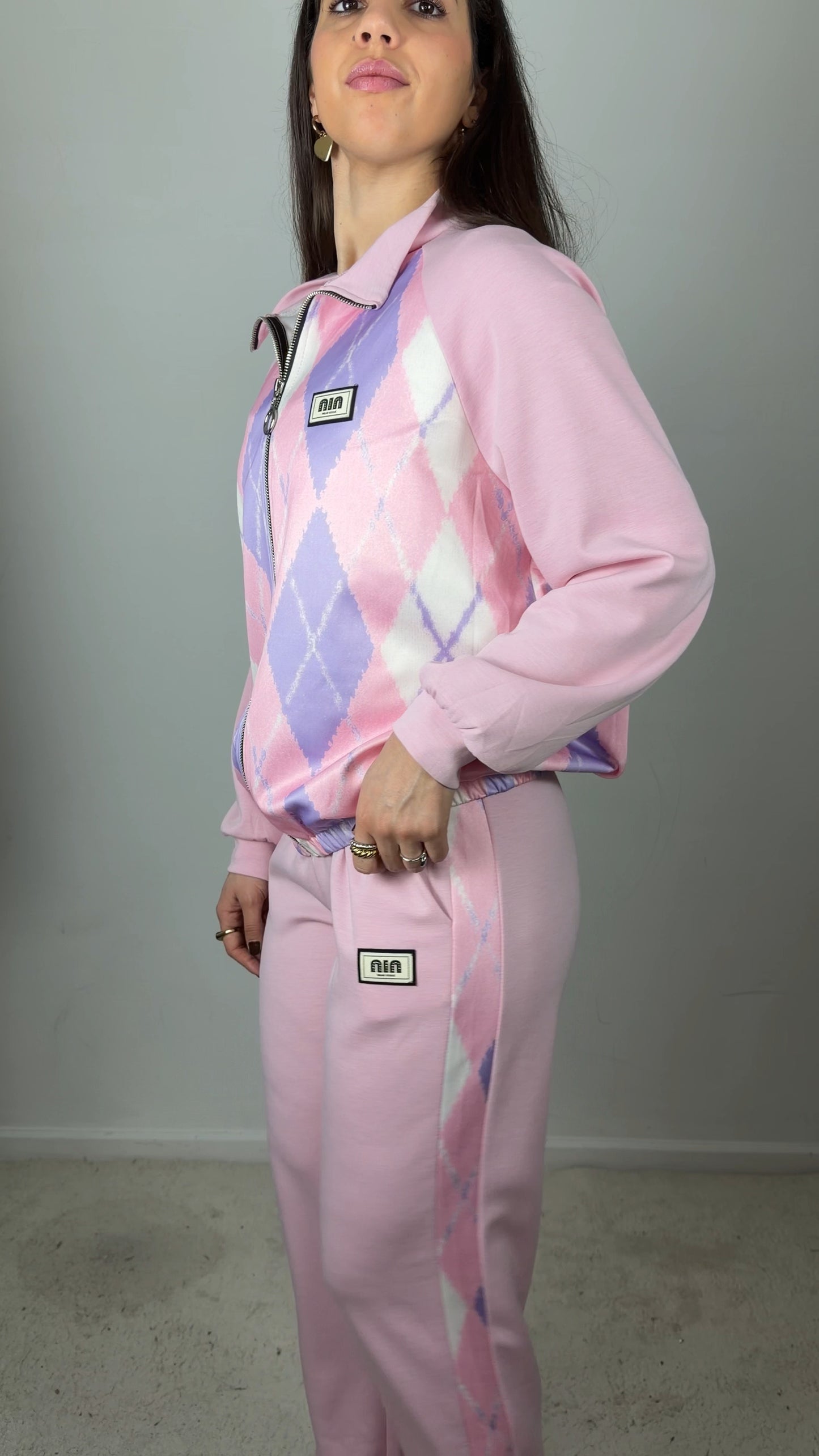 Conjunto fato de treino c/padrão de losangos