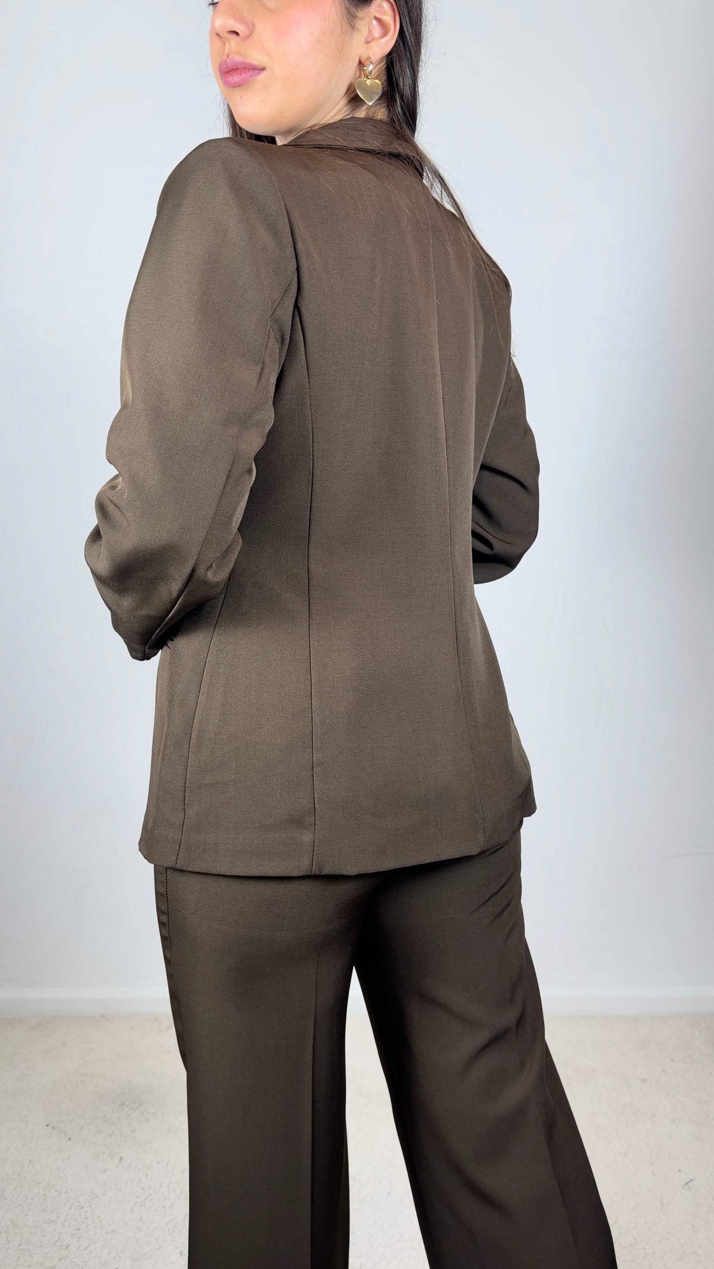 Fato elegante c/blazer cintado e calças wide Leg