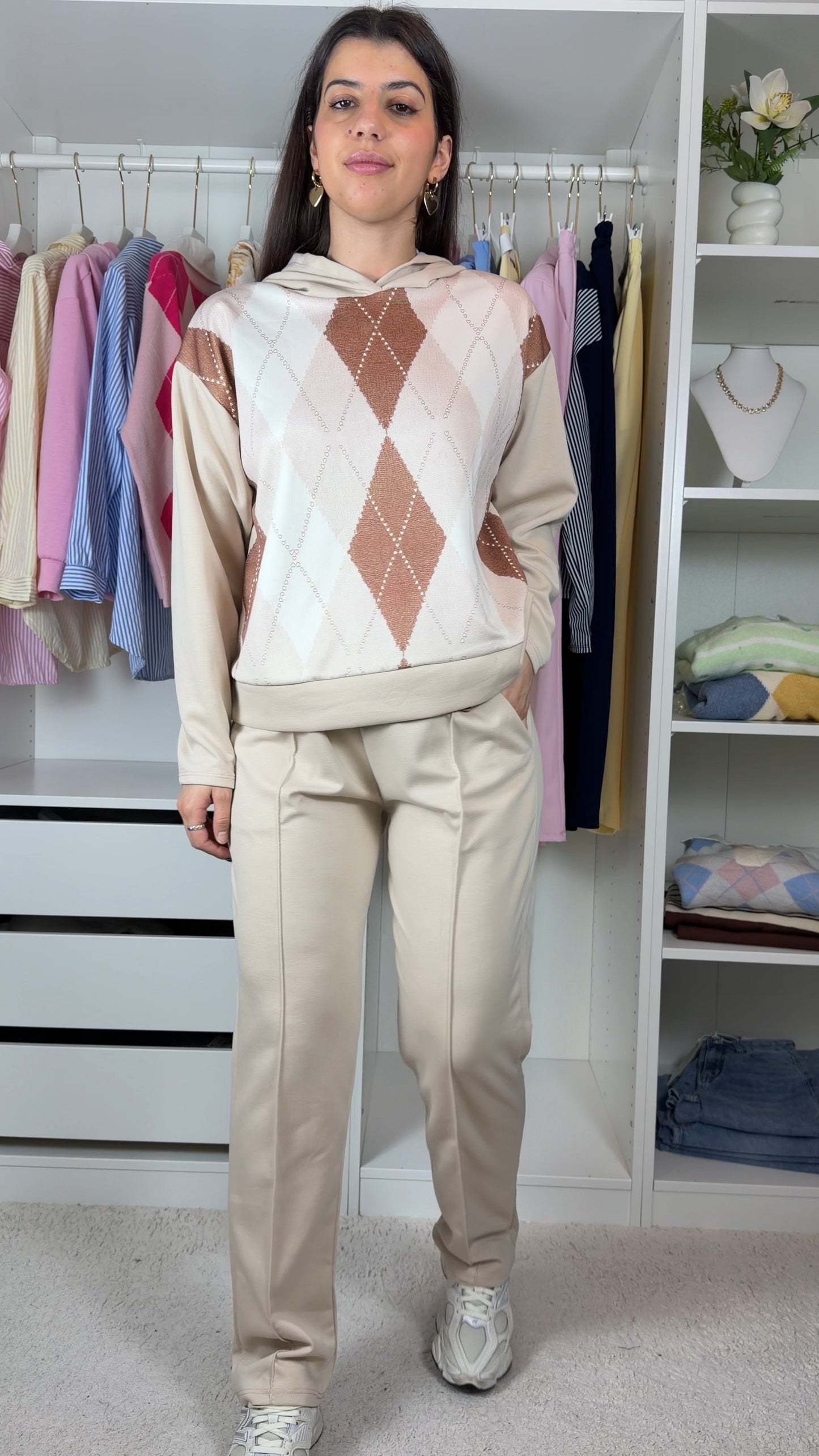 Conjunto fato de treino com losangos