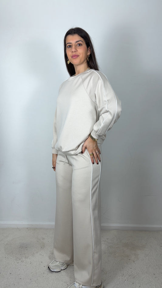 Conjunto fato de treino