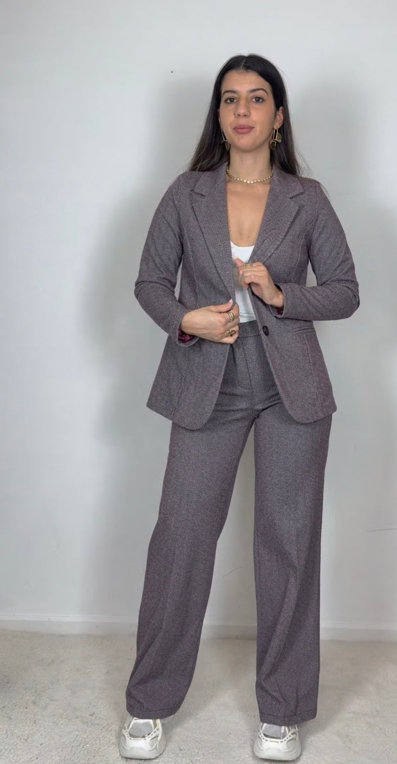 Blazer e calças em fazenda macia