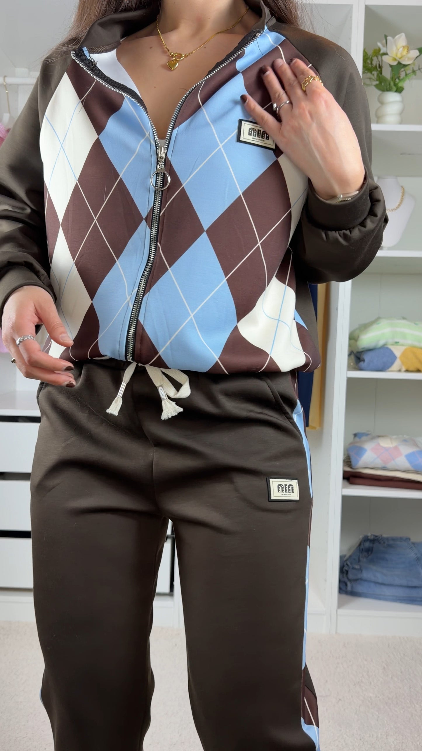 Conjunto fato de treino c/padrão de losangos